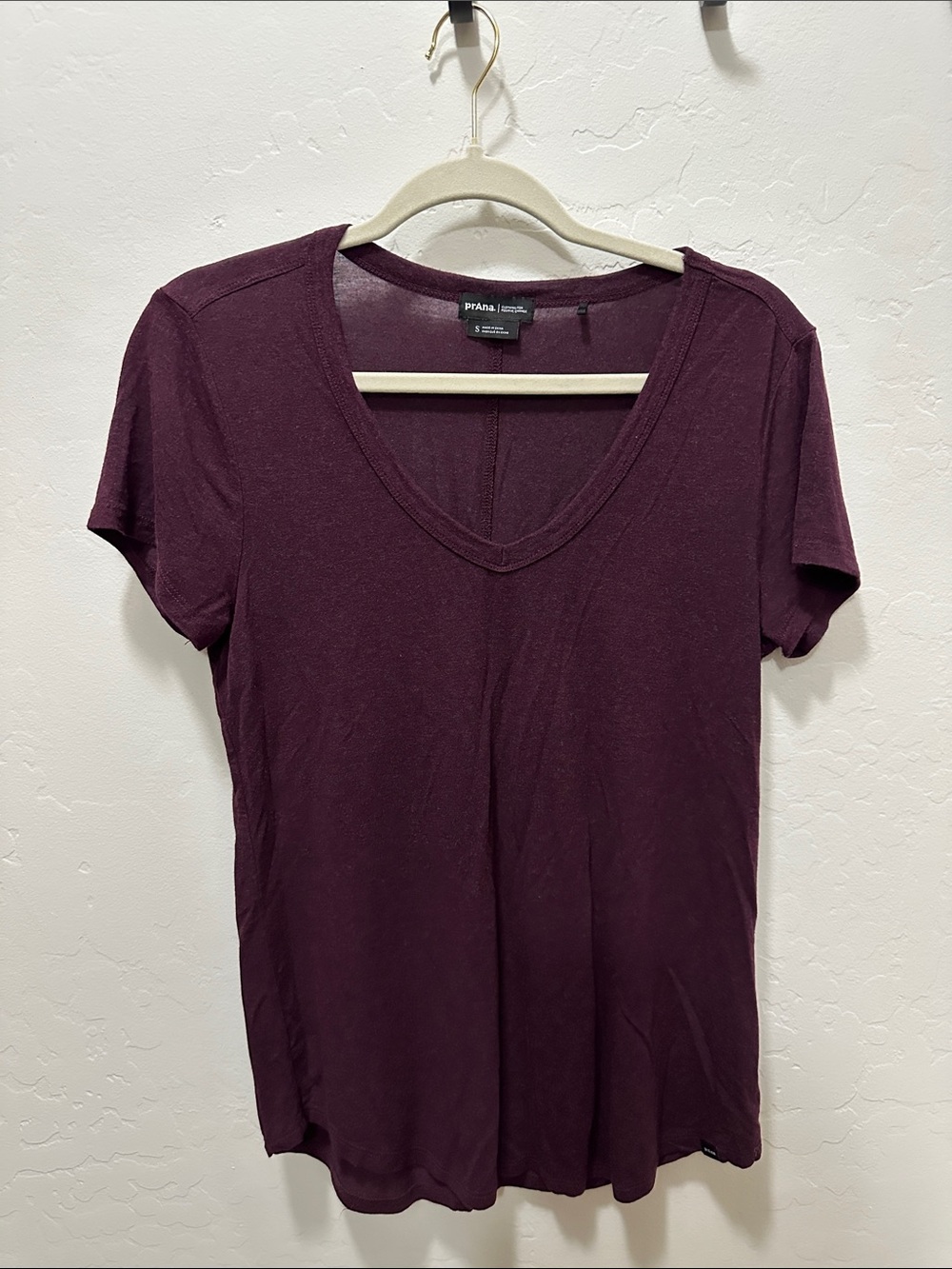 Prana Plum V-Neck Short Sleeve Tee